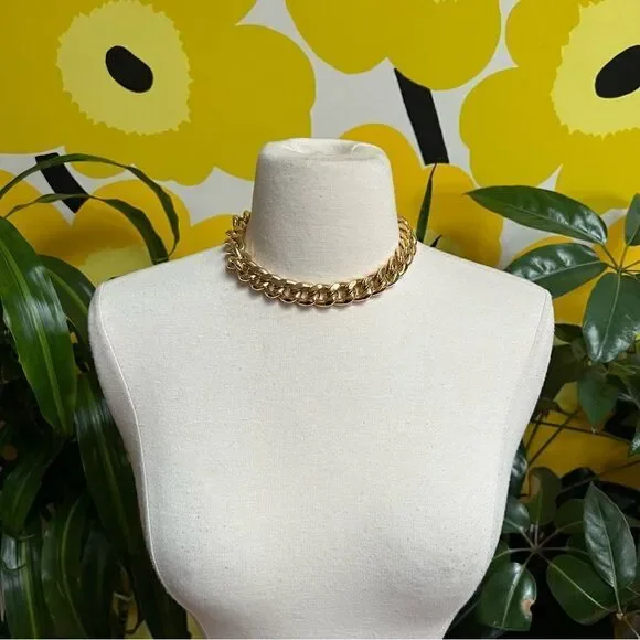 Vintage 1960s Carolee Gold Plated Chunky Curb Chain Link Toggle Clasp Necklace - Picture 6 of 8